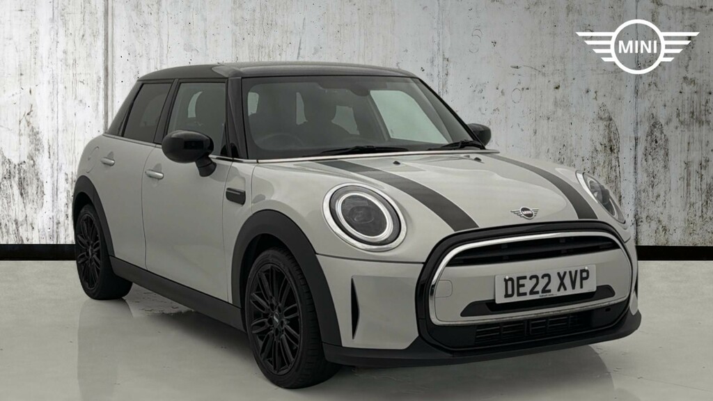 Mini Hatch 1.5 Cooper Exclusive Euro 6 Ss White