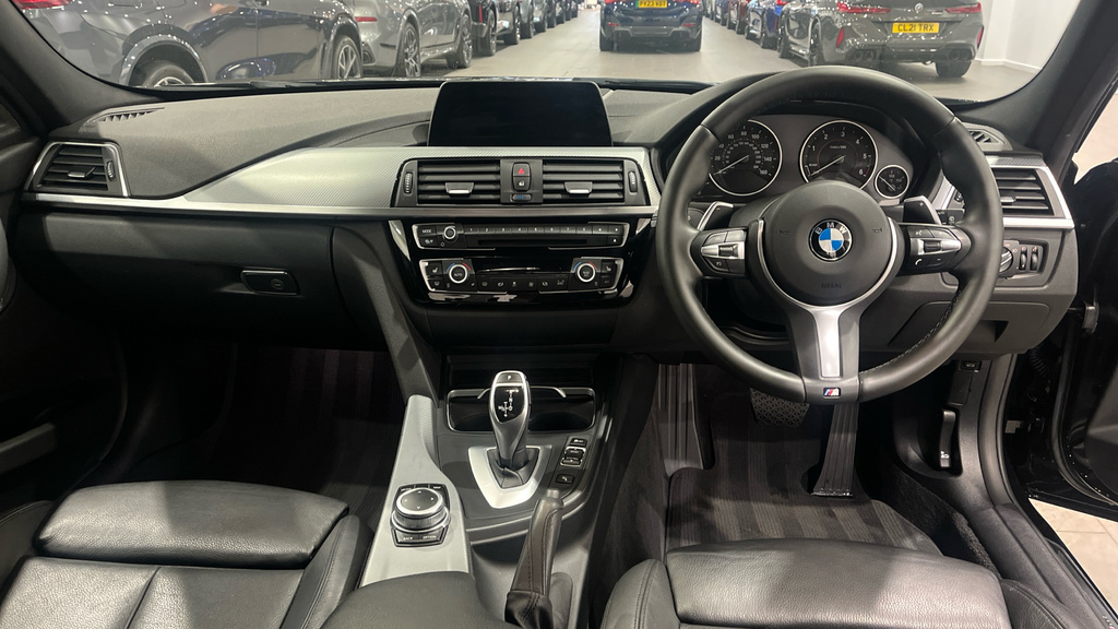 BMW 3 Series 2.0 320D M Sport Shadow Edition Touring Euro Black #4