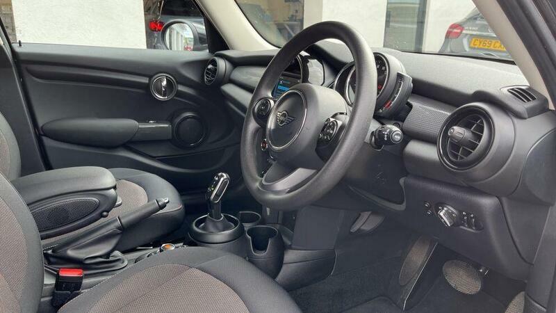 Mini Hatch 1.5 Cooper Classic Steptronic Euro 6 Ss Black #6
