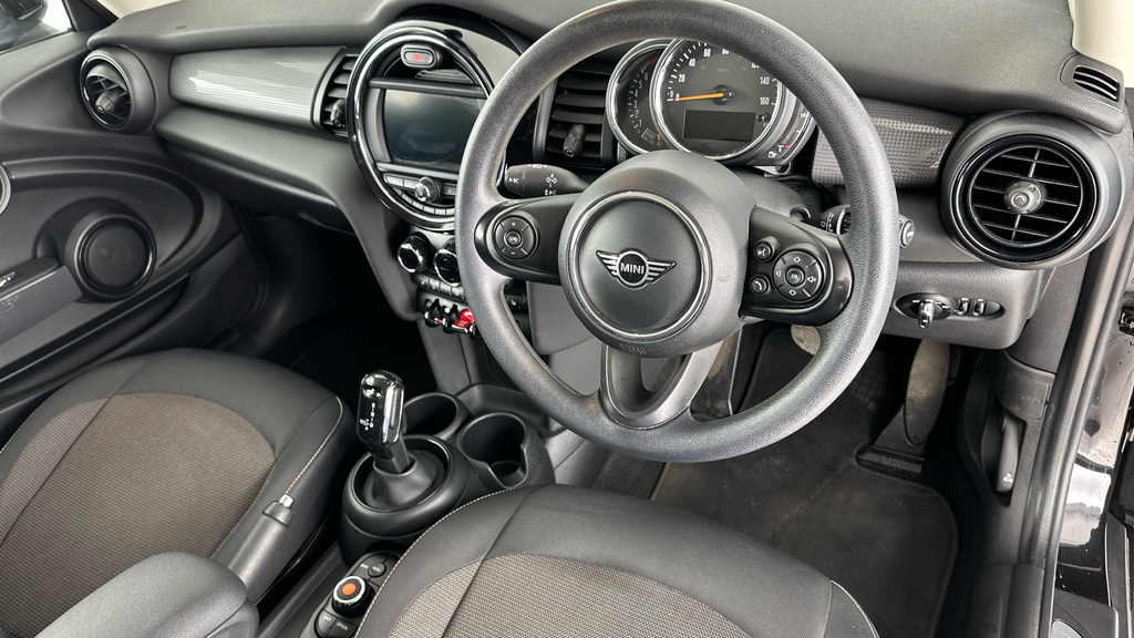 Mini Hatch 1.5 Cooper Classic Steptronic Euro 6 Ss Black #4