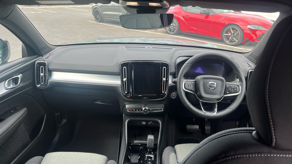 Volvo XC40 2.0 B3 Mhev Plus Dark Dct Euro 6 Ss Grey #4