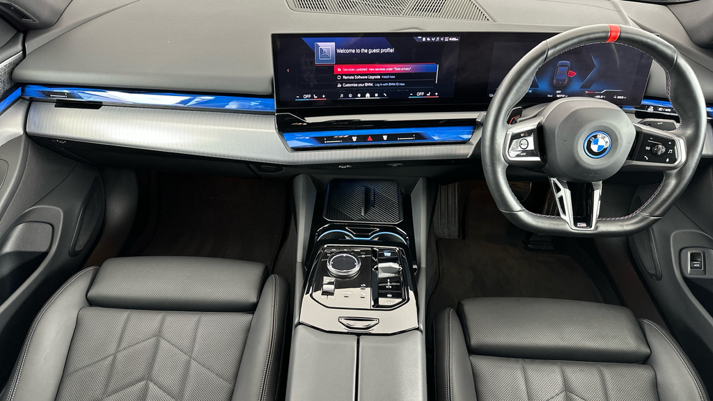 BMW i5 M60 83.9Kwh Xdrive Grey #4