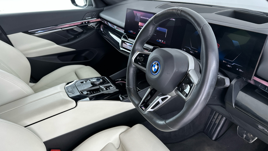 BMW i5 40 83.9Kwh M Sport Pro Edrive 11Kw Charg Grey #6