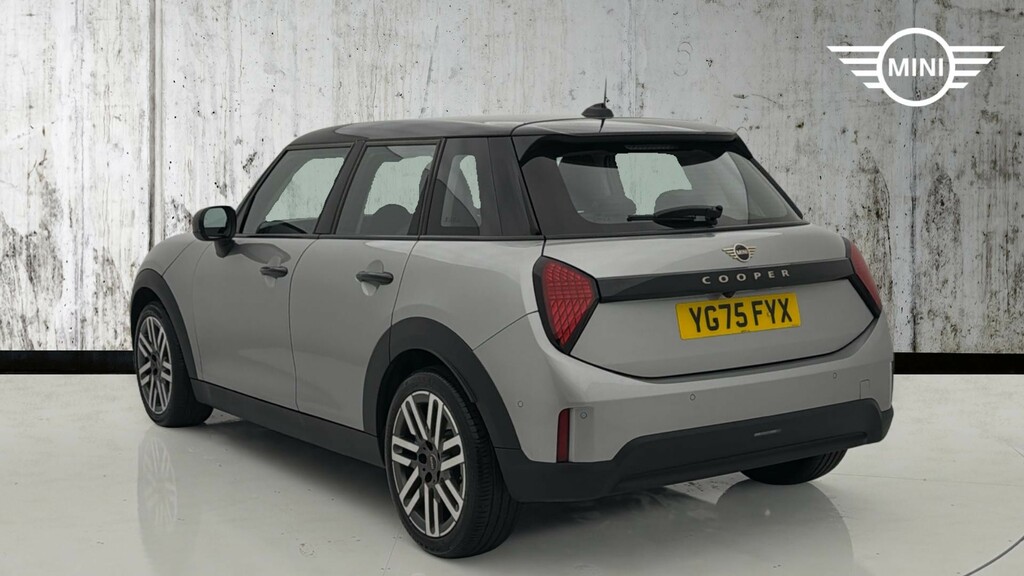 Mini Hatch 1.5C Classic Steptronic Euro 6 Ss Silver #2