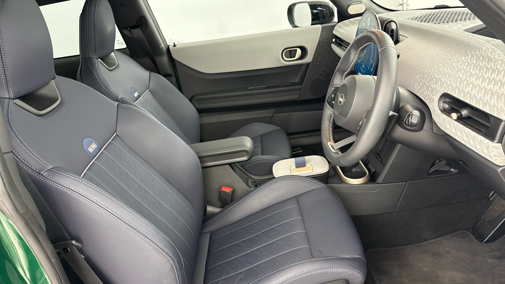 Mini Hatch 160Kw Se Classic Level 2 54Kwh Black #11