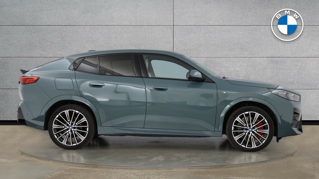 BMW iX2 20 66.5Kwh M Sport Edrive 11Kw Charger Green #3