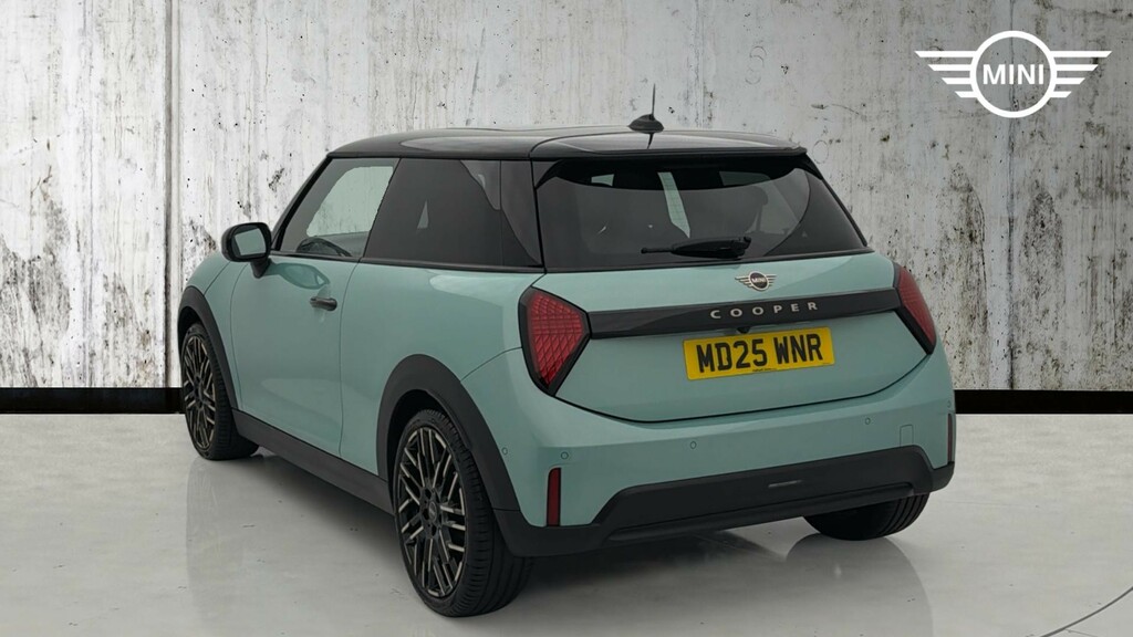 Mini Hatch 1.5C Exclusive Steptronic Euro 6 Ss Green #2