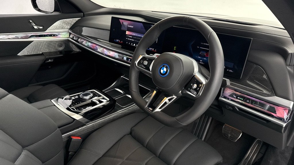 BMW i7 50 105.7Kwh M Sport Edrive Grey #6
