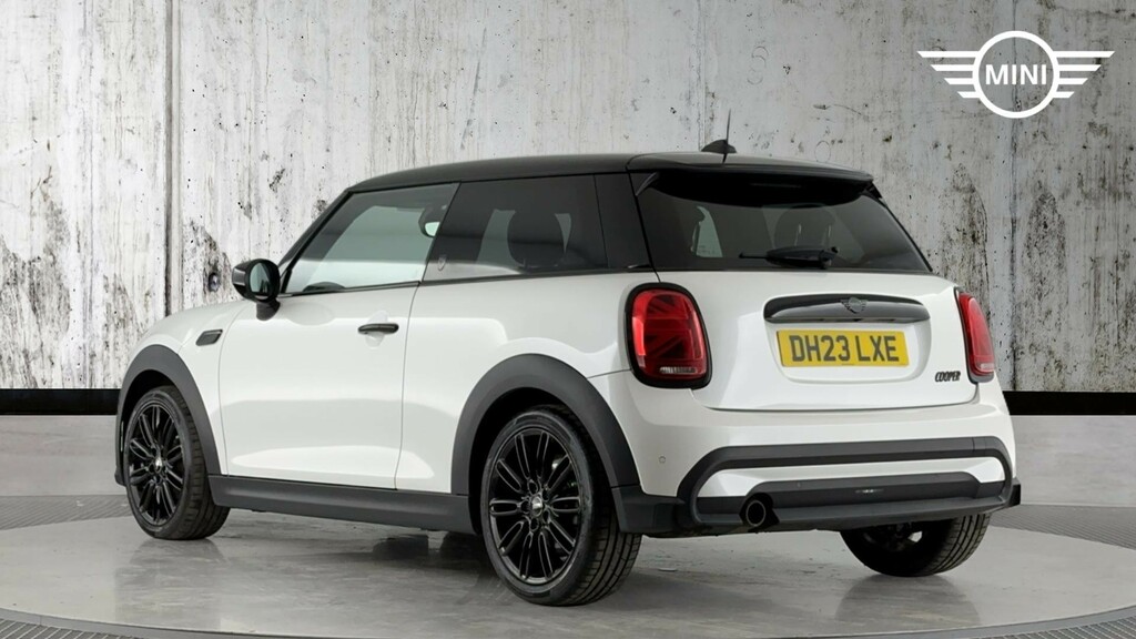 Mini Hatch 1.5 Cooper Exclusive Steptronic Euro 6 Ss White #2