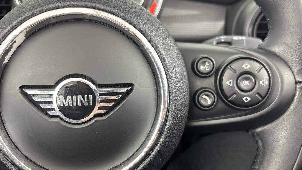 Mini Convertible 1.5L Cooper Classic Silver #18