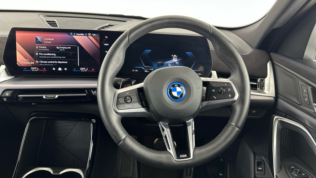 BMW iX2 20 66.5Kwh M Sport Edrive 11Kw Charger Black #5