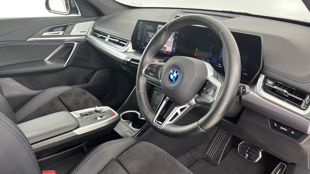 BMW iX1 30 66.5Kwh M Sport Xdrive 11Kw Charger  #6