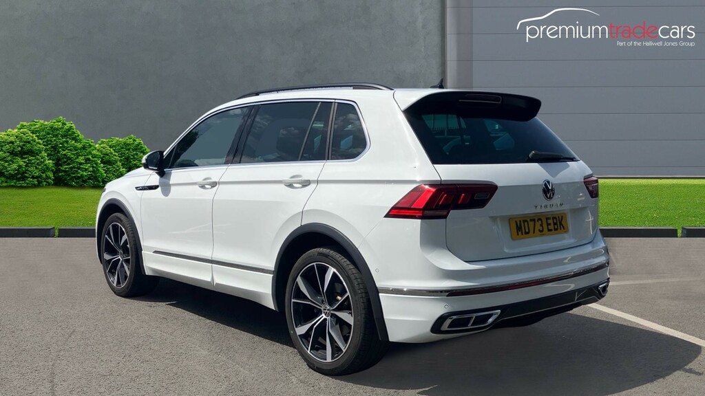 Volkswagen Tiguan 1.5 Tsi R-line Dsg Euro 6 Ss White #2