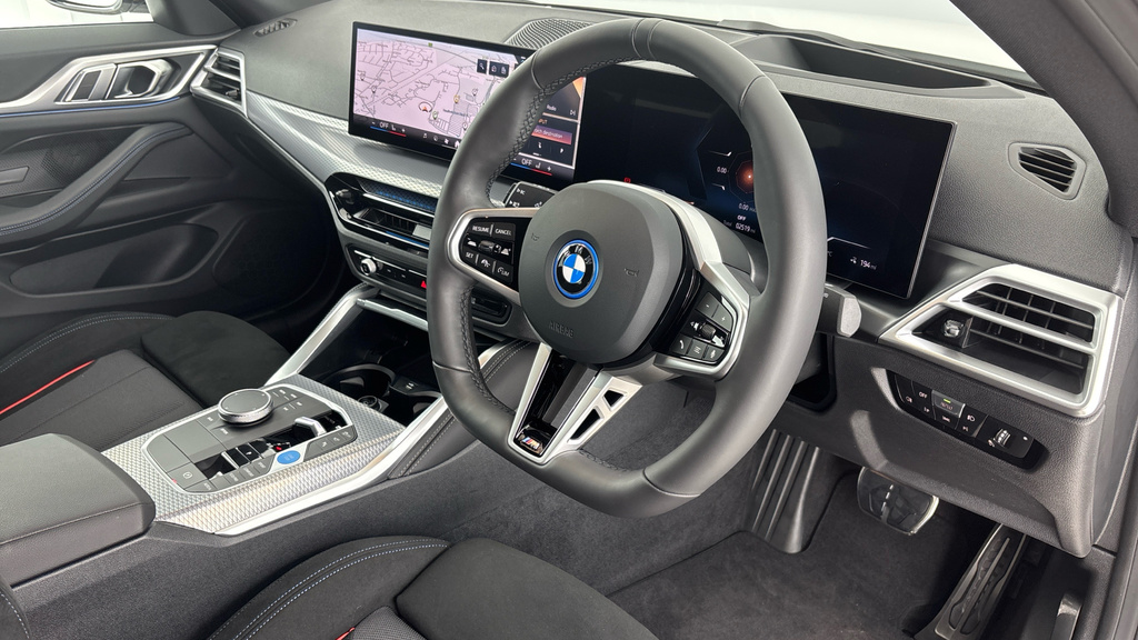 BMW i4 35 70.2Kwh M Sport Gran Coupe Edrive White #6