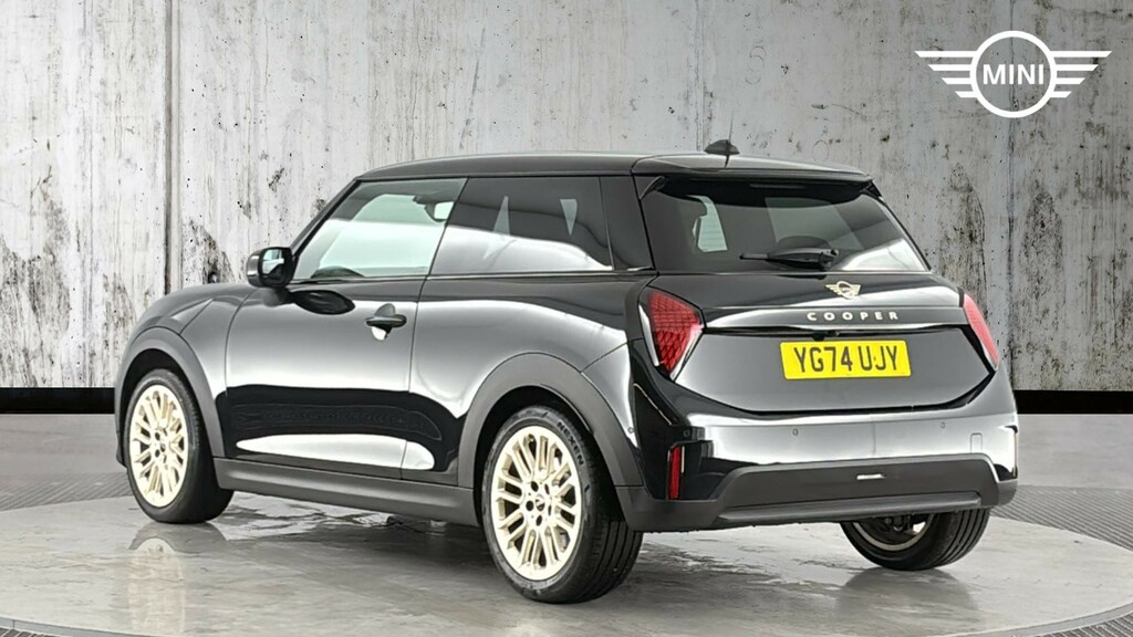 Mini Hatch 1.5C Exclusive Steptronic Euro 6 Ss Black #2