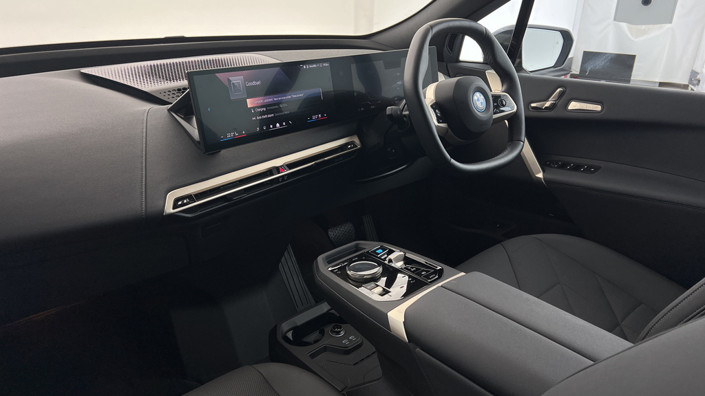 BMW iX 50 M Sport Blue #7