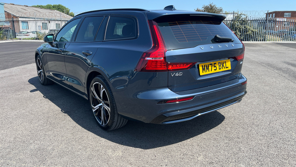 Volvo V60 B4 Mhev Plus Black #41