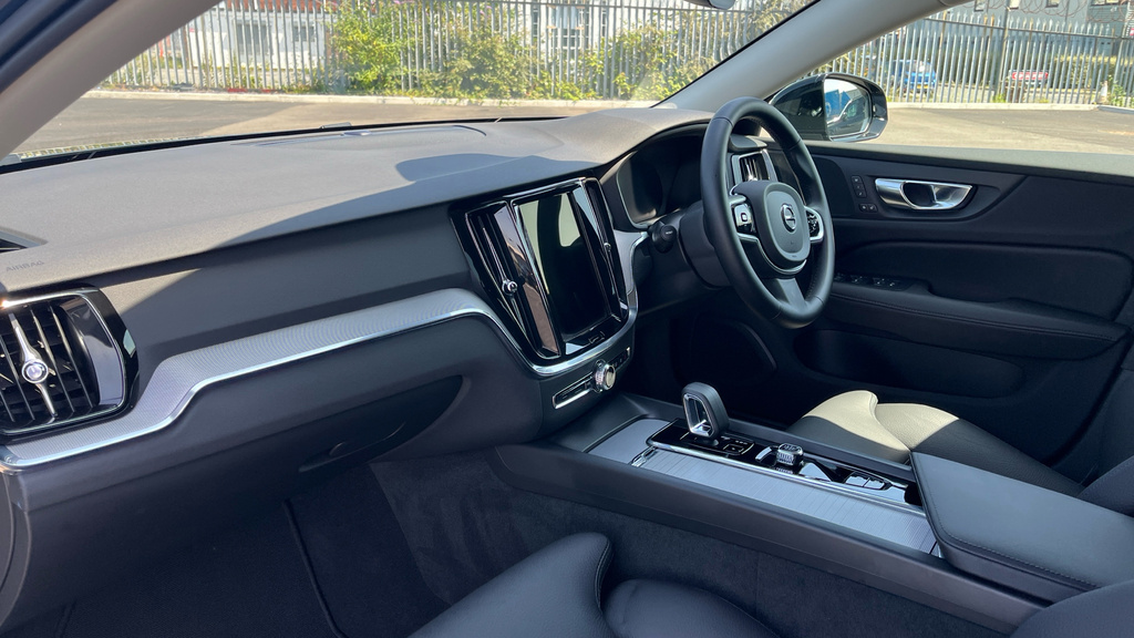 Volvo V60 B4 Mhev Plus Black #7