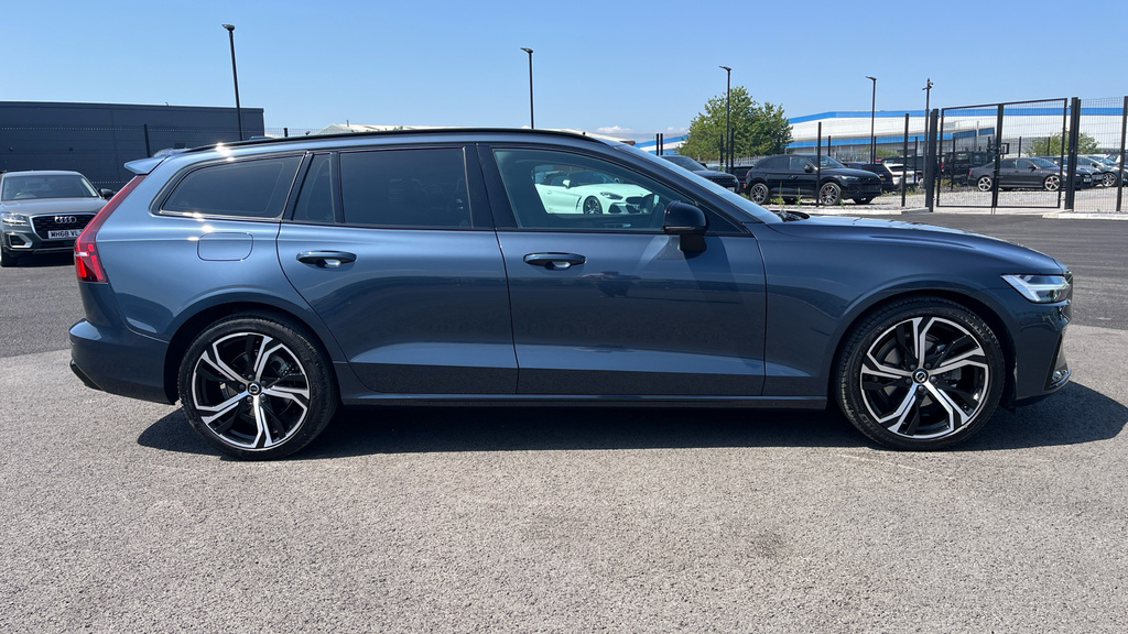 Volvo V60 B4 Mhev Plus Black #46