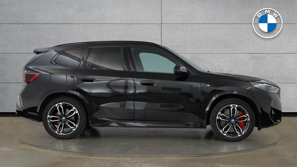 BMW iX1 30 66.5Kwh Shadow Edition Xdrive 11Kw Ch Black #3