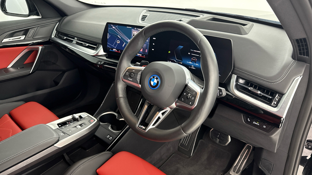 BMW iX1 30 66.5Kwh Shadow Edition Xdrive 11Kw Ch Black #6