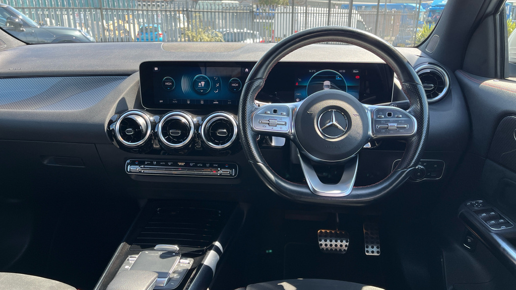 Mercedes-Benz GLA Class 2.0 Gla200d Amg Line Executive 8G-dct Euro 6 S Silver #5