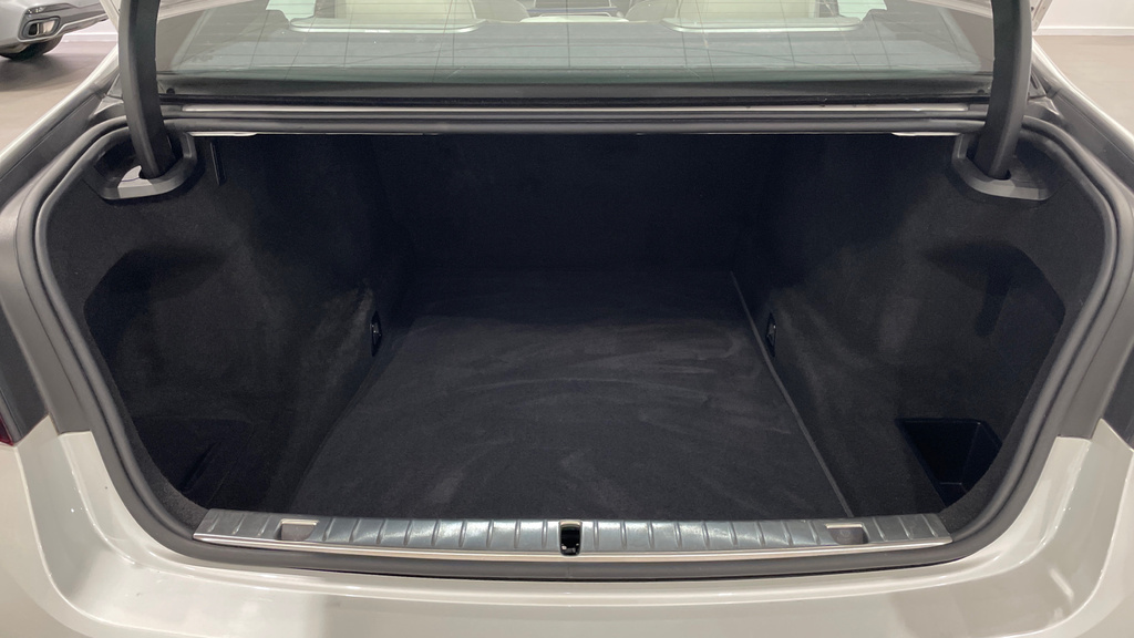 BMW 7 Series 740Ld Xdrive Mht M Sport Black #13