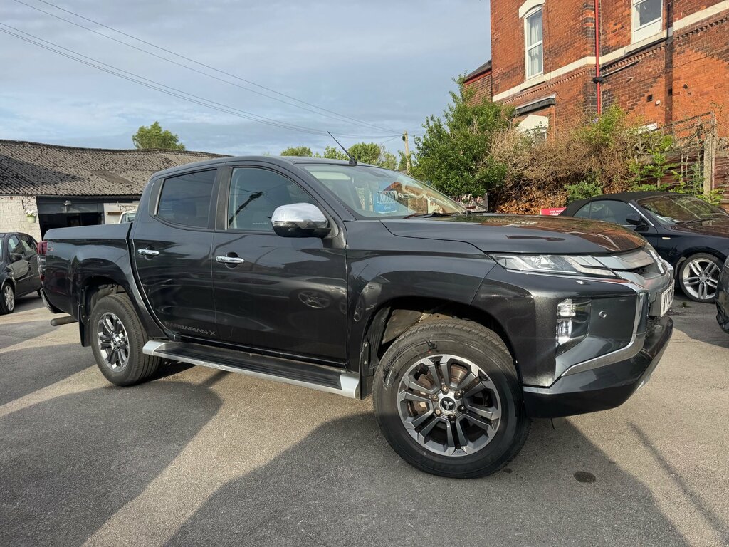 Mitsubishi L200 2.2 Di-d Dc Barbarian X Pickup Double Cab Dies Grey