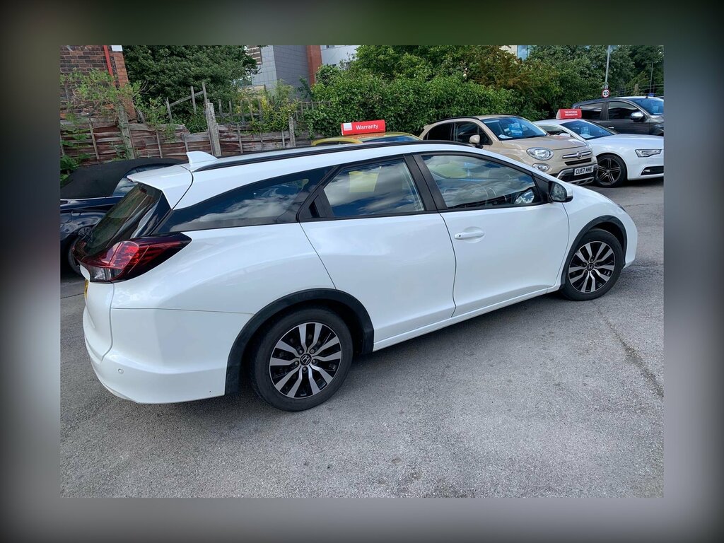 Honda Civic 1.6 I-dtec Se Plus Tourer Ss 120 Ps YC67UFM White #3