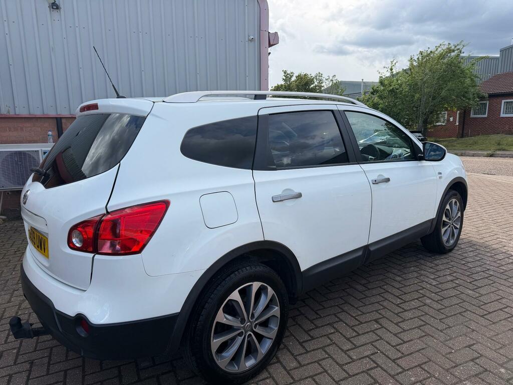 Nissan Qashqai+2 2.0 N-tec 2Wd White #6