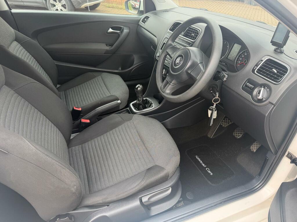 Volkswagen Polo Match Edition White #6