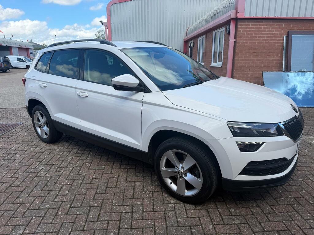 Skoda Karoq Se White
