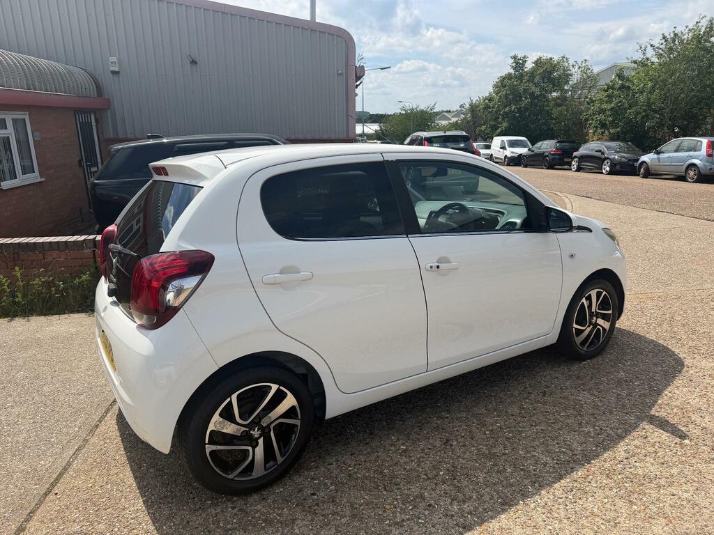Peugeot 108 Allure White #6