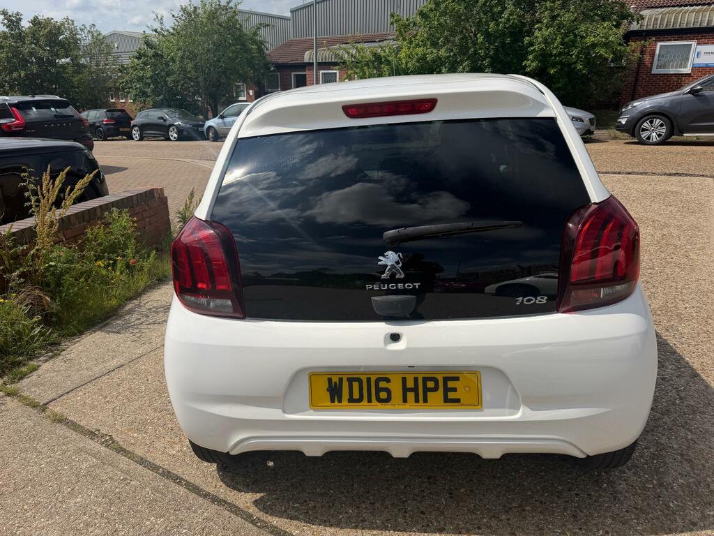 Peugeot 108 Allure White #5