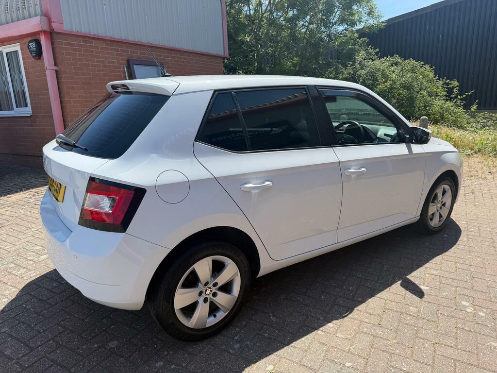 Skoda Fabia 1.2 Tsi Se Euro 6 Ss White #6