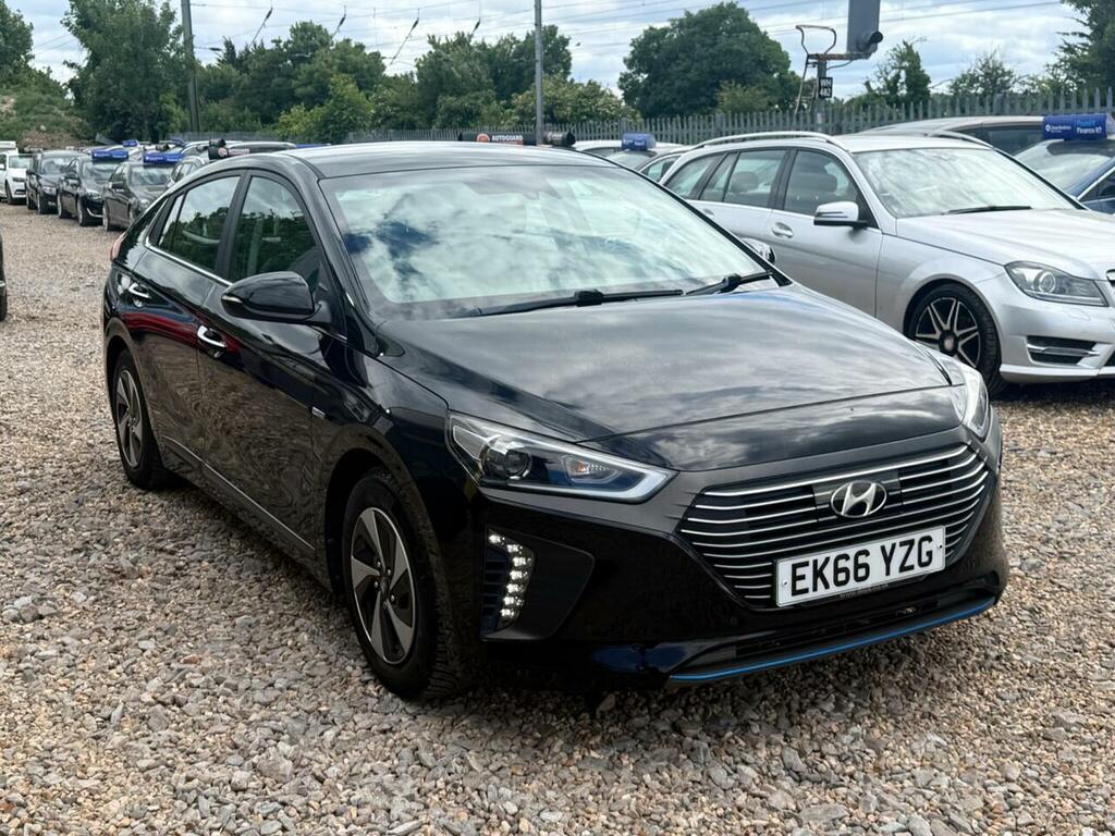 Hyundai Ioniq Hatchback White #6