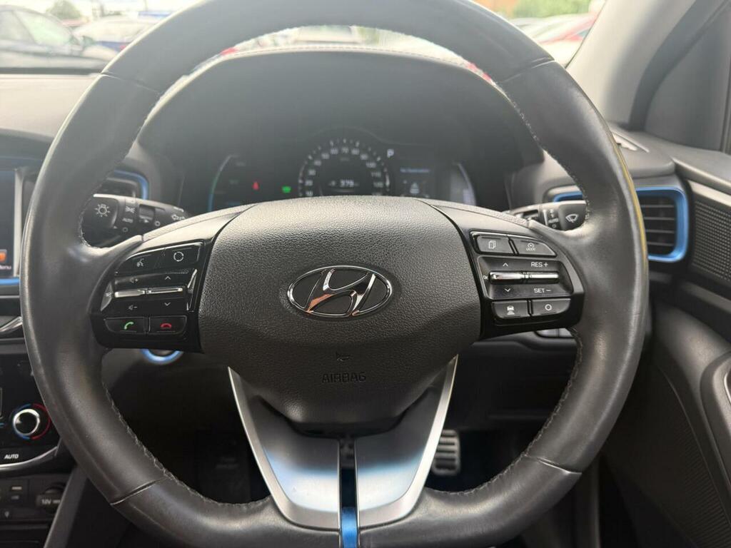 Hyundai Ioniq Hatchback White #46