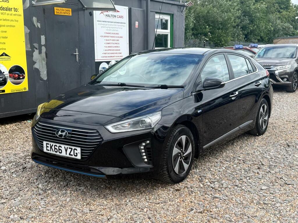 Hyundai Ioniq Hatchback White #11