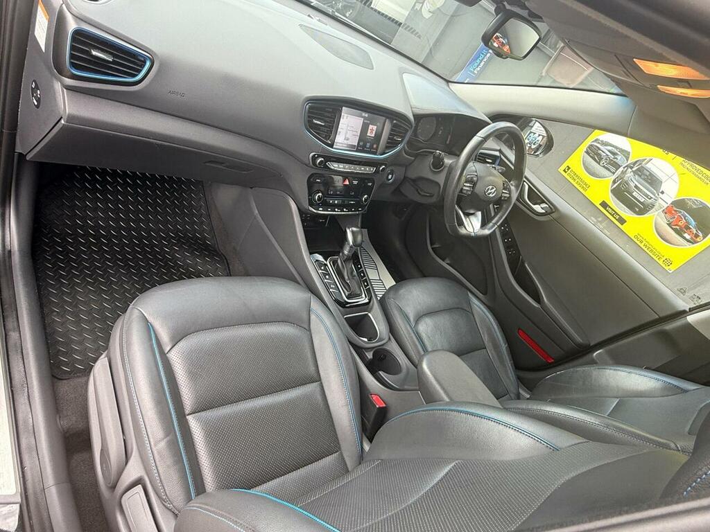Hyundai Ioniq Hatchback White #49