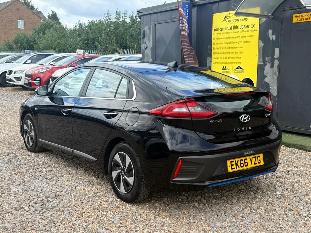 Hyundai Ioniq Hatchback White #2