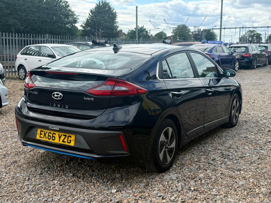 Hyundai Ioniq Hatchback White #15