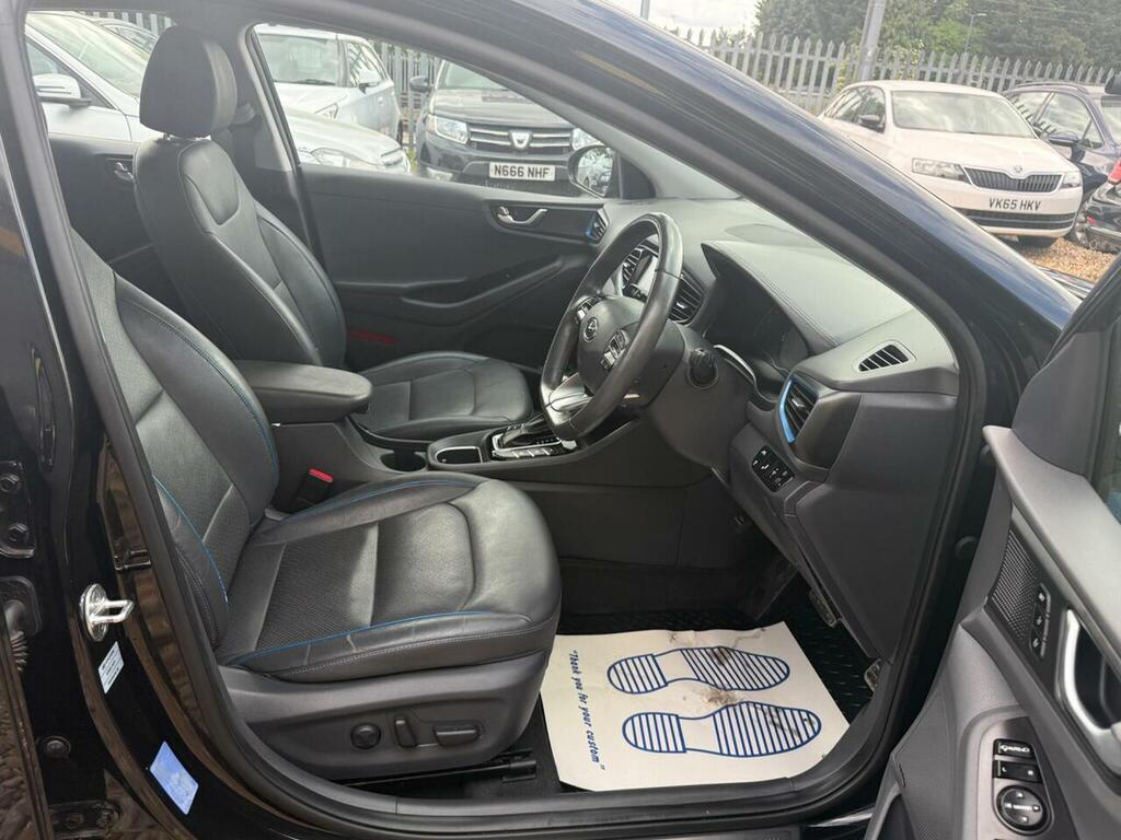 Hyundai Ioniq Hatchback White #18