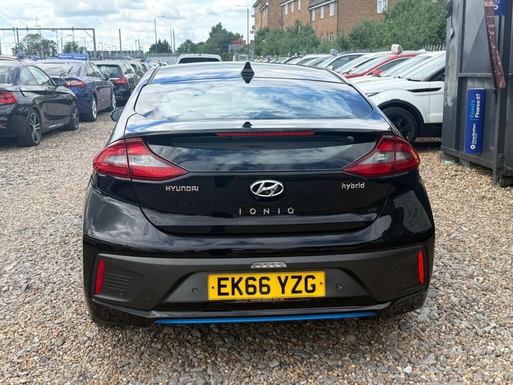 Hyundai Ioniq Hatchback White #13