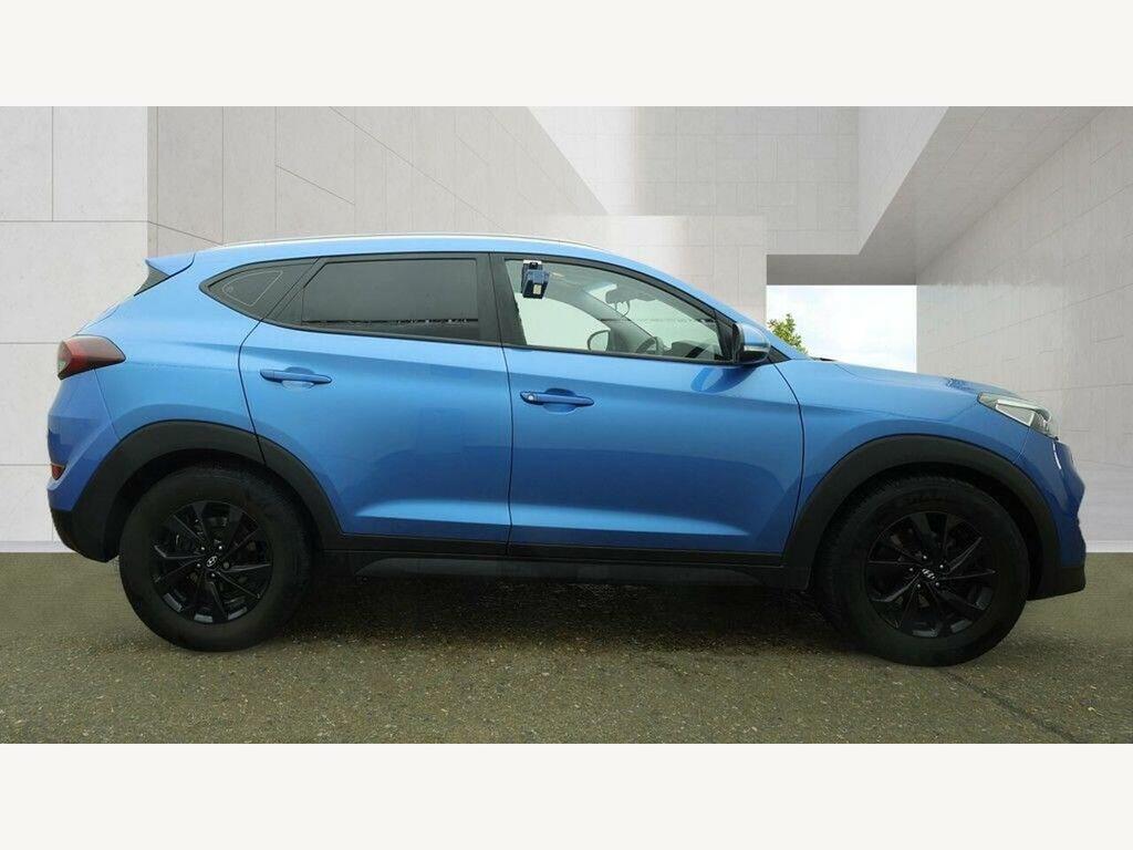 Hyundai Tucson Crdi Blue Drive Premium Red #11