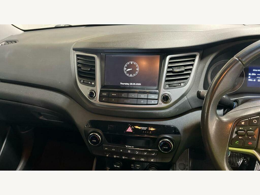 Hyundai Tucson Crdi Blue Drive Premium Red #17