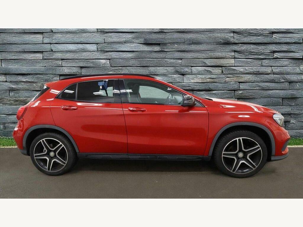 Mercedes-Benz GLA Class Amg Line Black #9