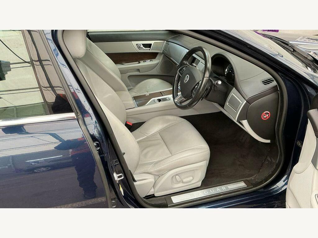Jaguar XF V6 Premium Luxury Silver #10
