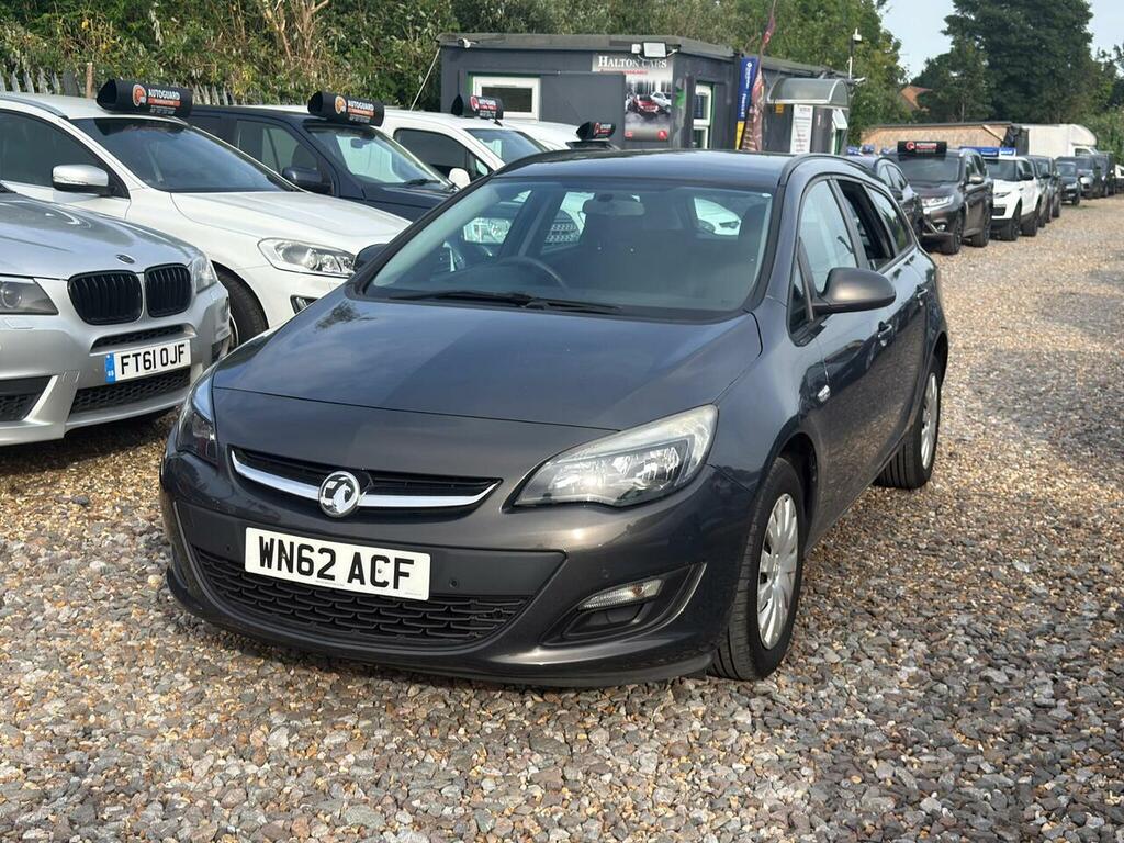 Vauxhall Astra 1.4 16V Exclusiv Sports Tourer Euro 5 #2