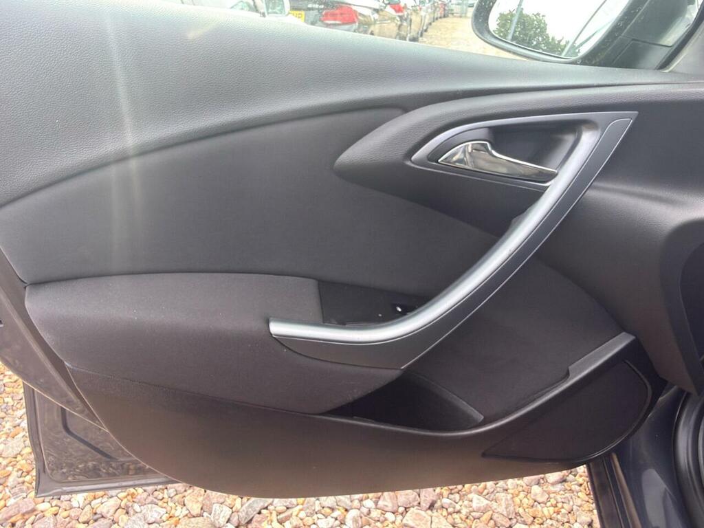 Vauxhall Astra 1.6I 16V Se Red #24