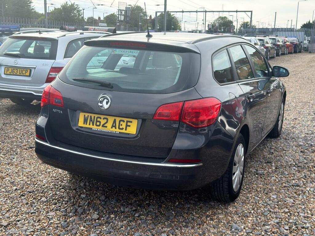 Vauxhall Astra 1.6I 16V Se Red #12